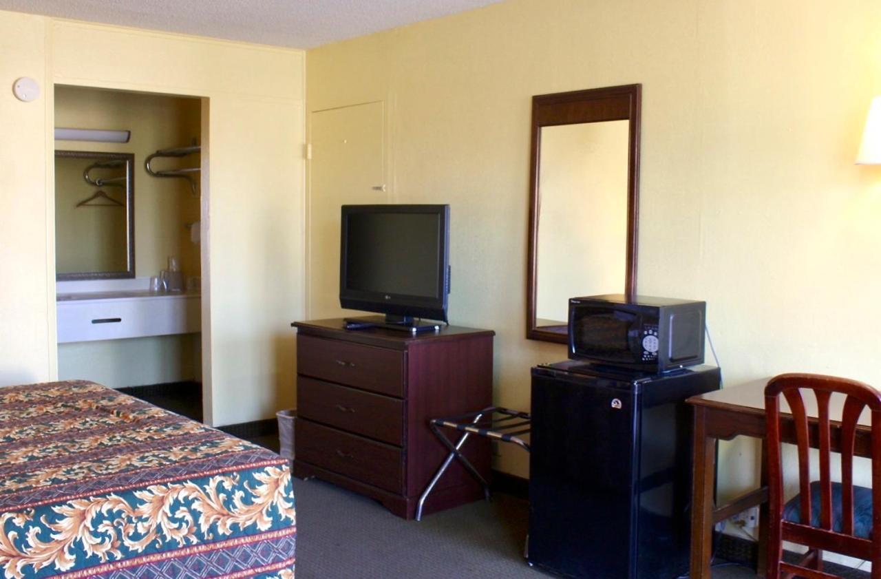 Rodeway Inn Monroe Esterno foto